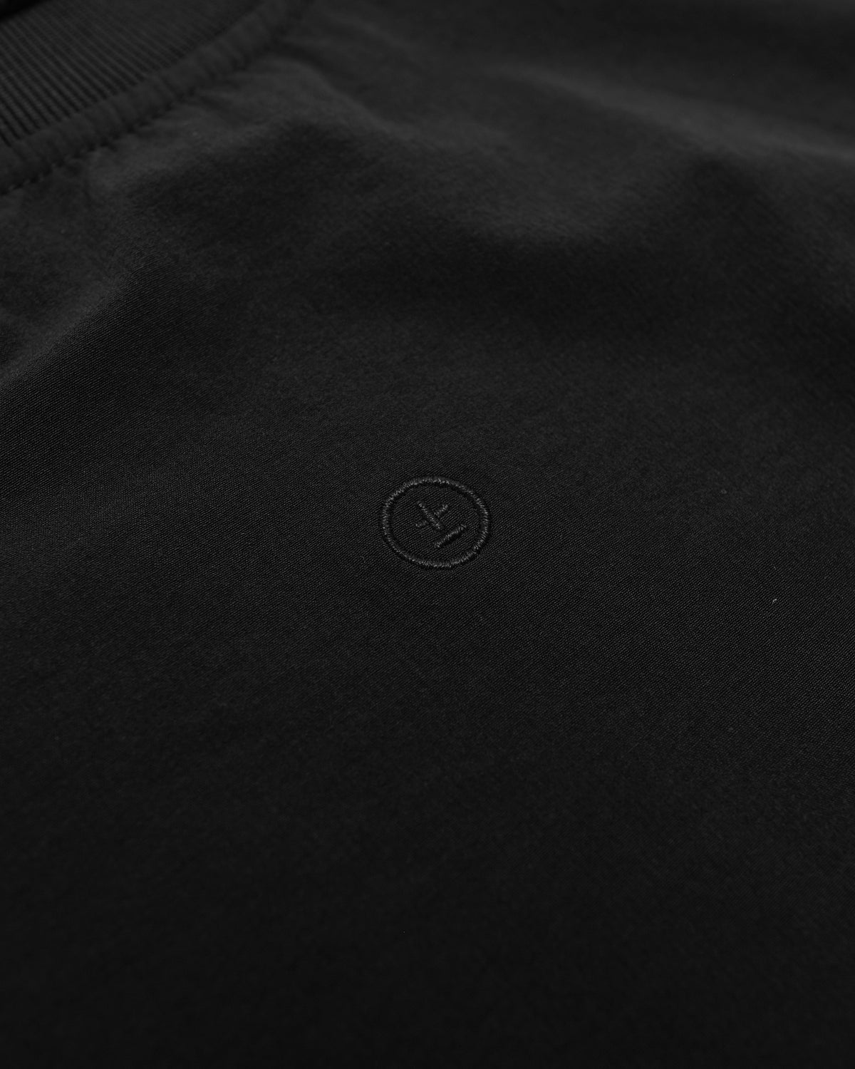 Swing Nylon Popover